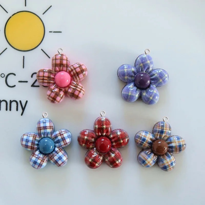 Resin Art A Keychain - 10 Stück süße Blumen-Anhänger aus Kunstharz